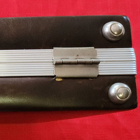 BMI BEAUX MERZON INC CASSETTE TAPE CARRYING/STORAGE CASE FAUX LEATHER HOLDS 30 - Picture 11 of 16